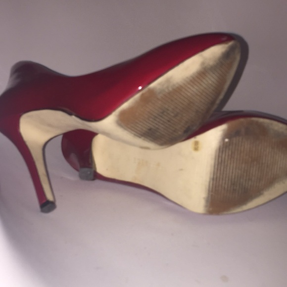BCBGeneration 👠 Patent Heels Burgundy Glossy Red - Picture 2 of 4